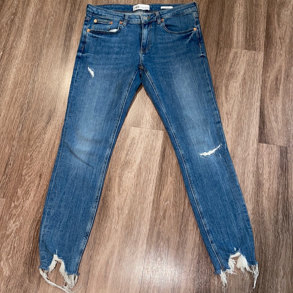 Zara Brand new skinny jeans size 10